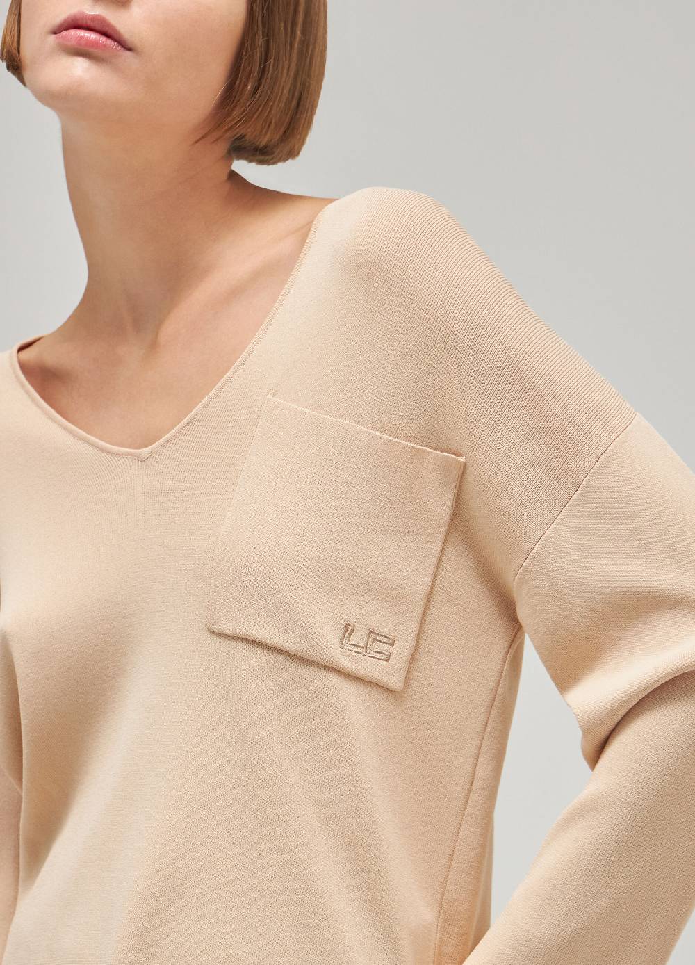 LES COPAINSMaglia tricot con scollo a V in misto viscosa Spedizione Gratuita