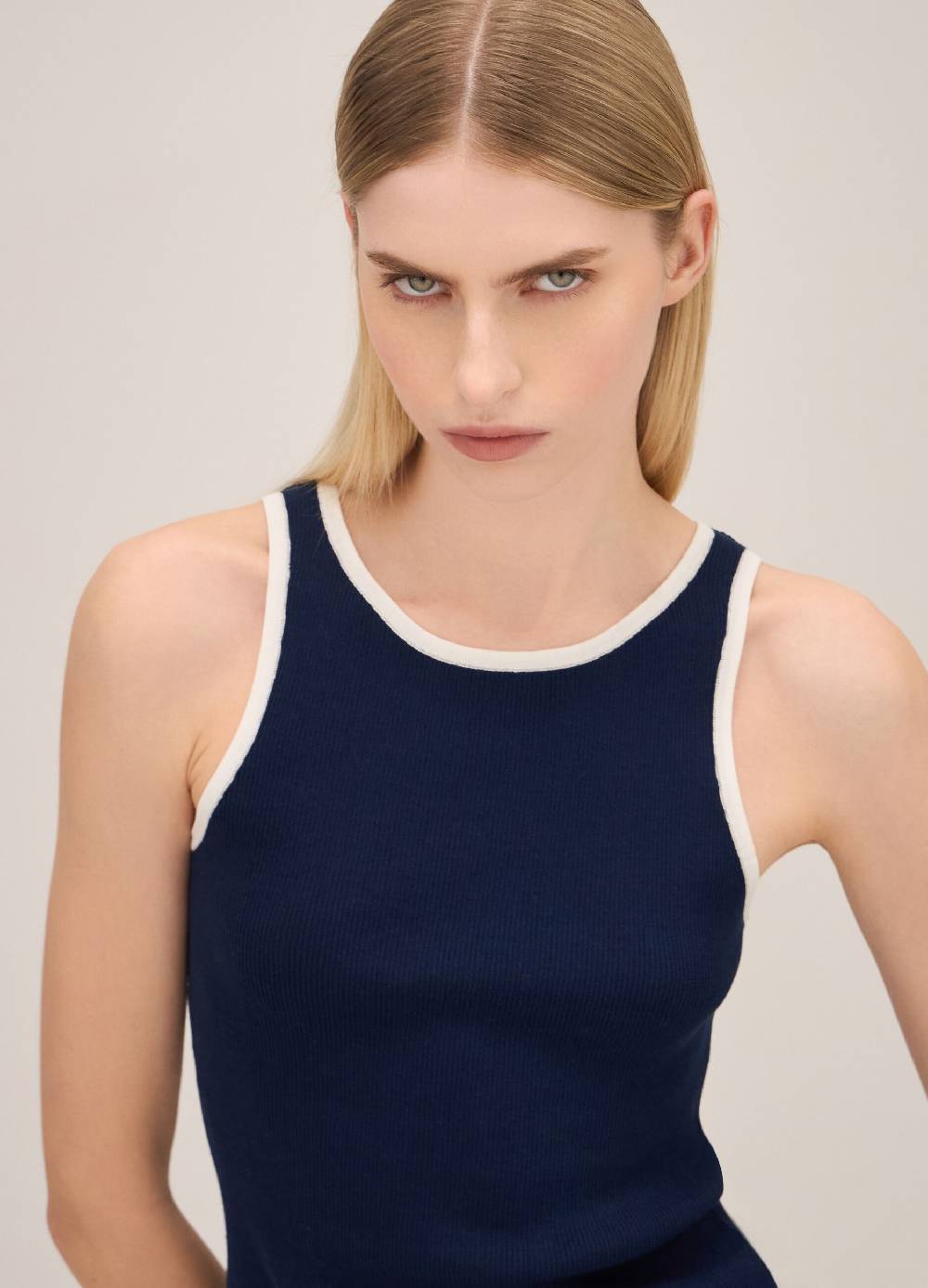 LES COPAINSTank top con scollo all'americana Promozione
