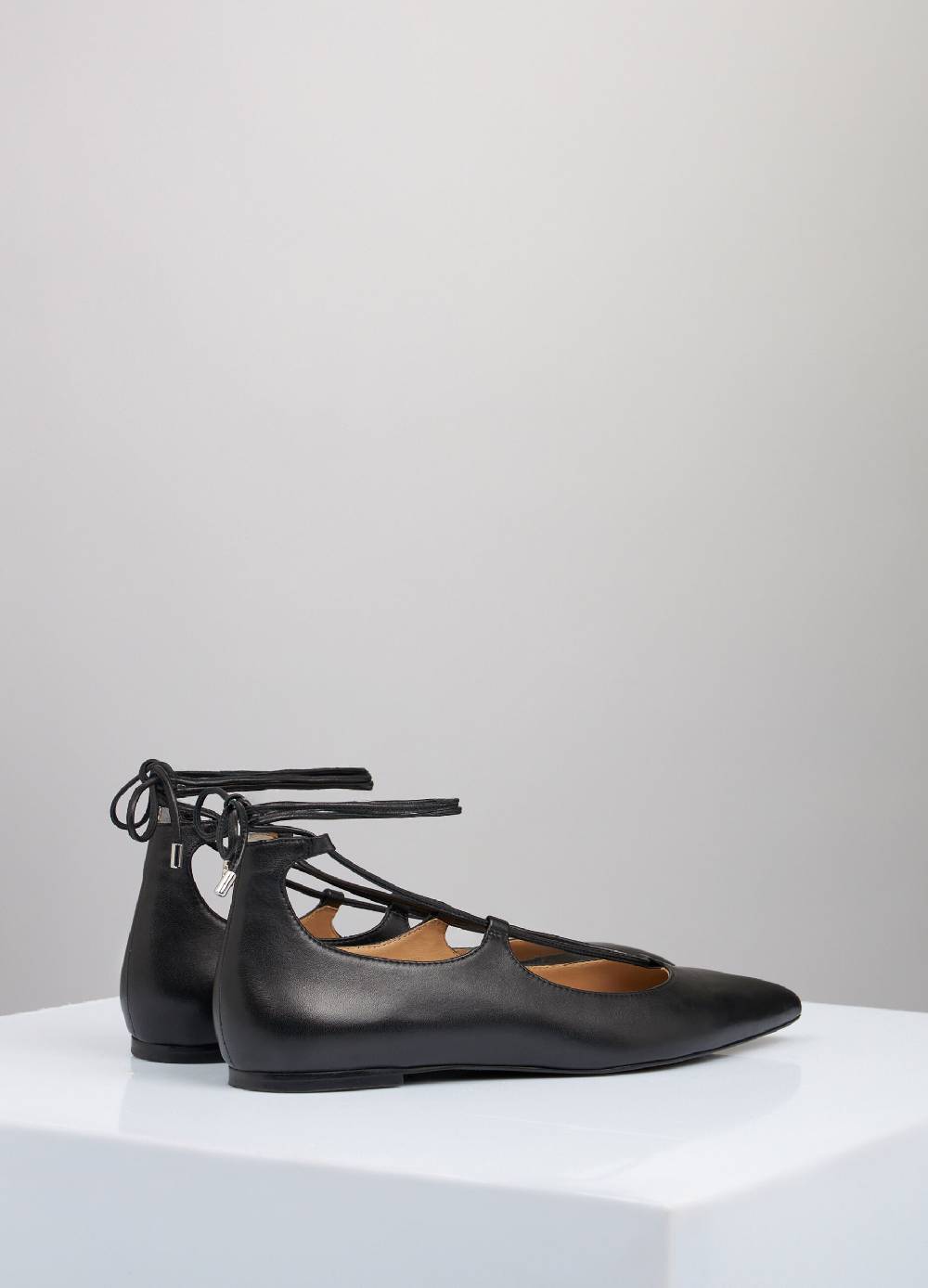 LES COPAINSBallerine in vera pelle con laccetti Pezzi Unici
