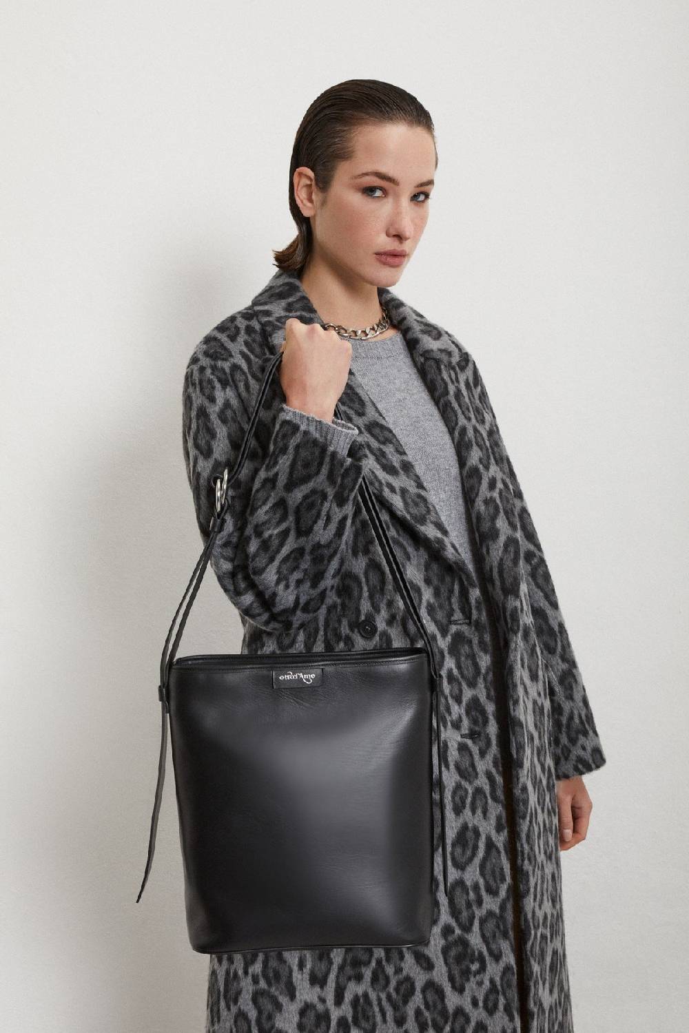ottod'Ame Leather bucket bag Novità
