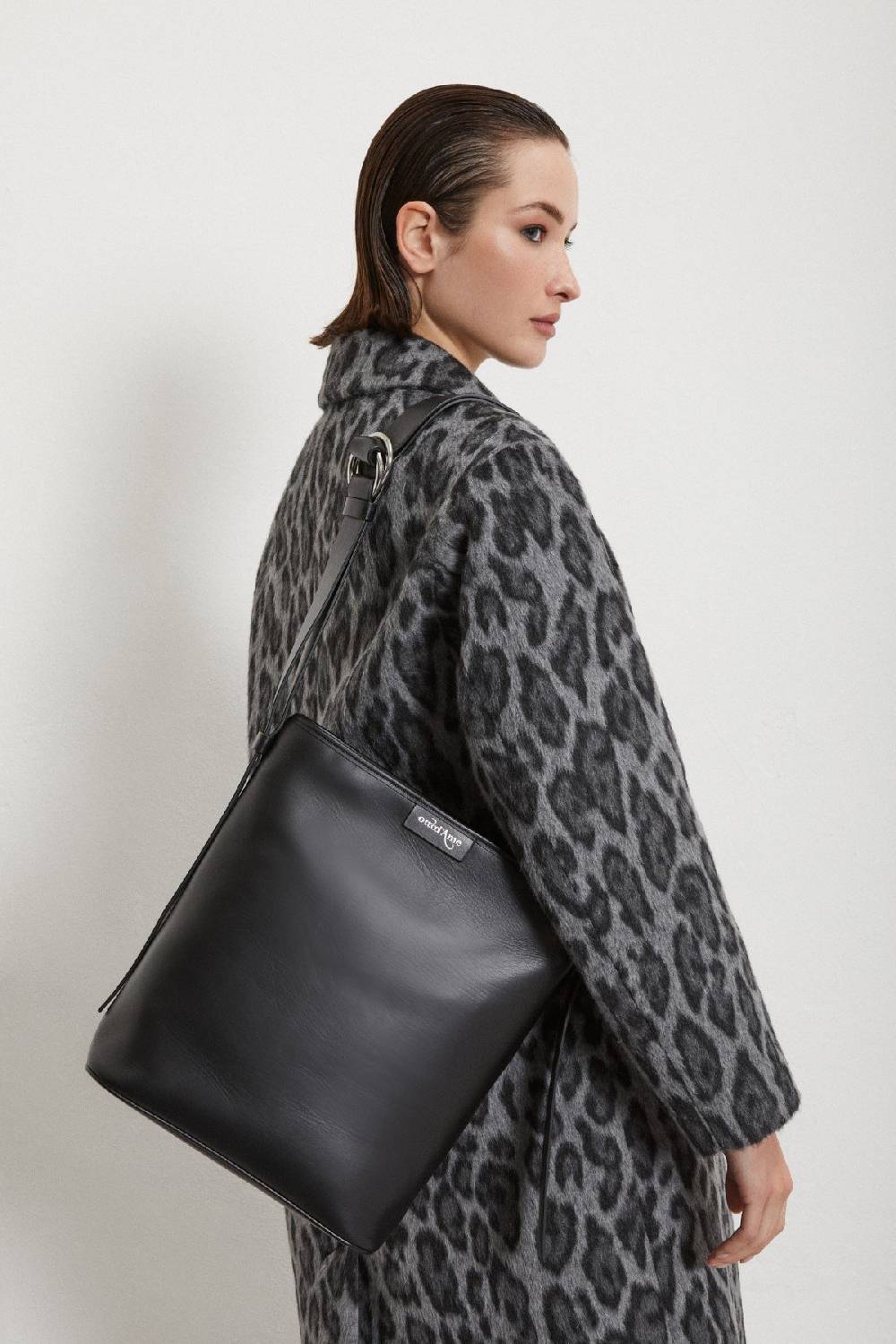 ottod'Ame Leather bucket bag Novità