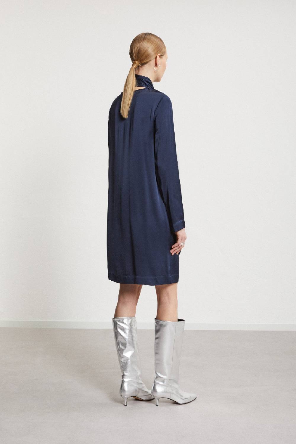 ottod'Ame Viscose short dress with sash Offerta