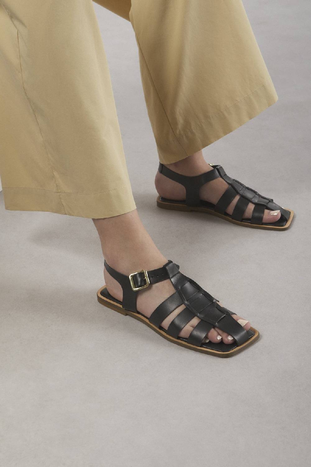 ottod'Ame Leather sandals Saldi Di Fabbrica