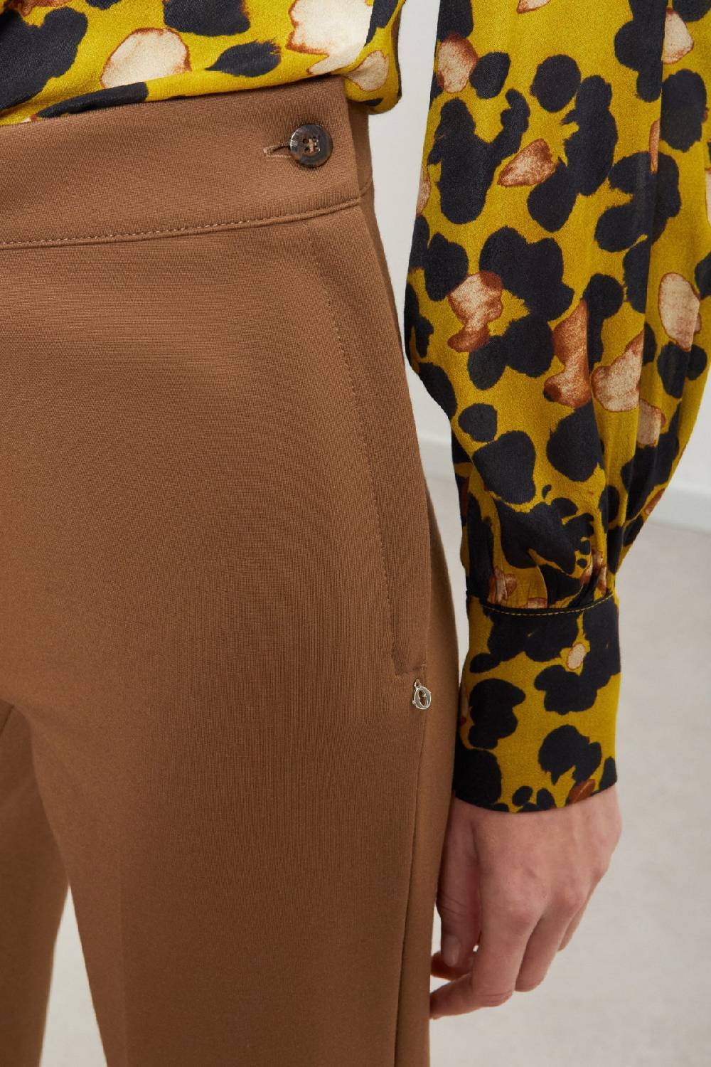 ottod'Ame Flare trousers Affare Del Giorno
