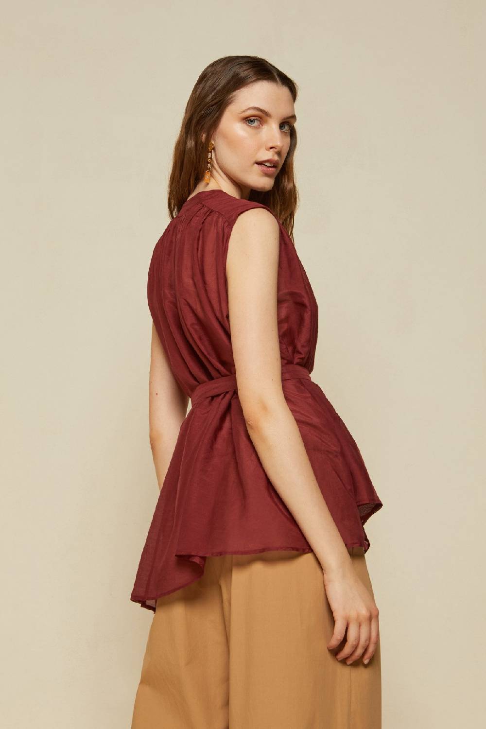 ottod'Ame Silk blend sleeveless shirt Offerta speciale della fabbrica