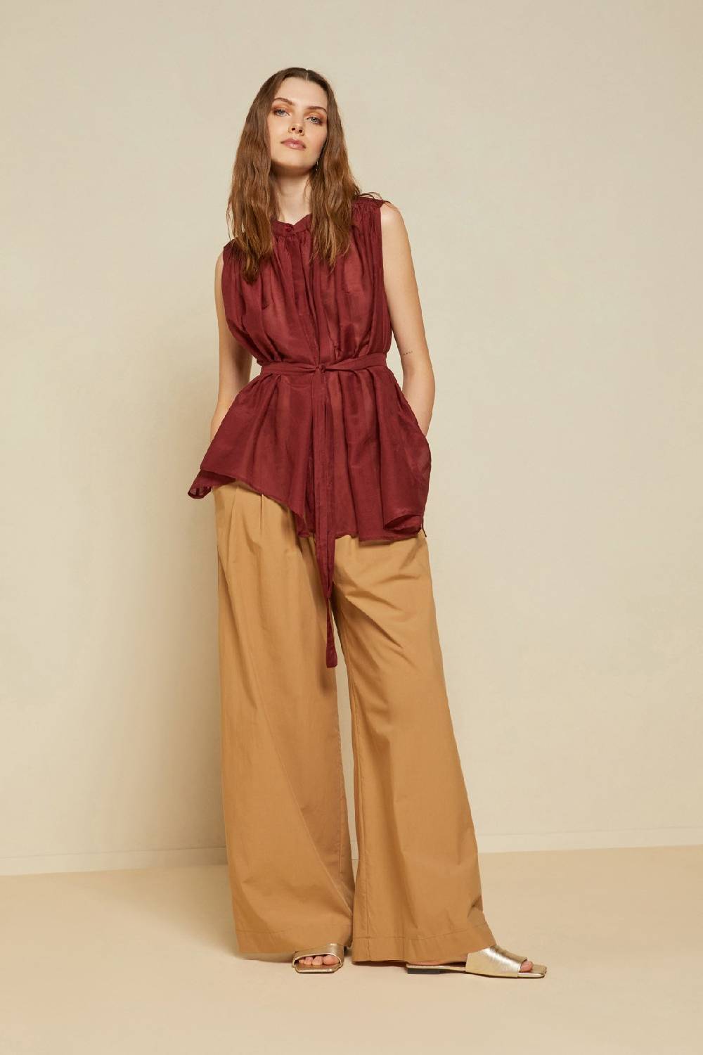 ottod'Ame Silk blend sleeveless shirt Offerta speciale della fabbrica