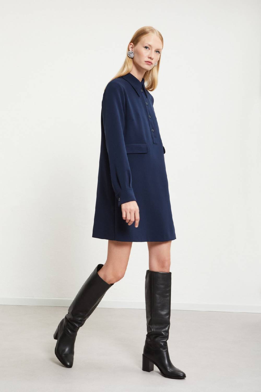 ottod'Ame Solid short dress with collar Acquista Ora
