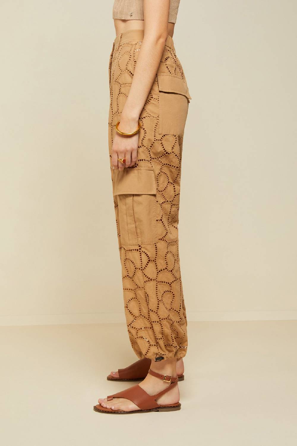 ottod'Ame Broderie anglaise cargo trousers Ultimo giorno