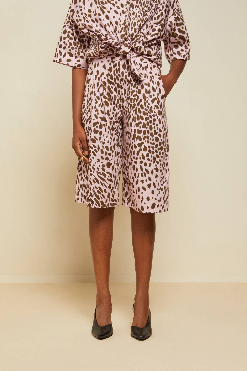 ottod'Ame Animalier cotton cropped trousers Enormi sconti