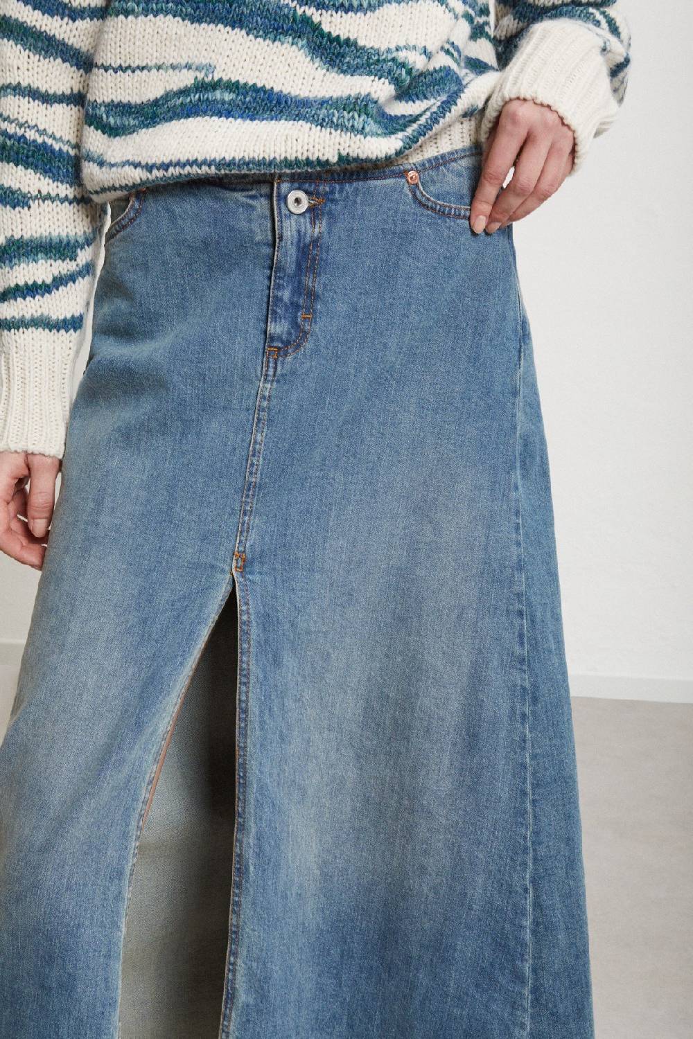 ottod'Ame Denim full skirt with split In Linea