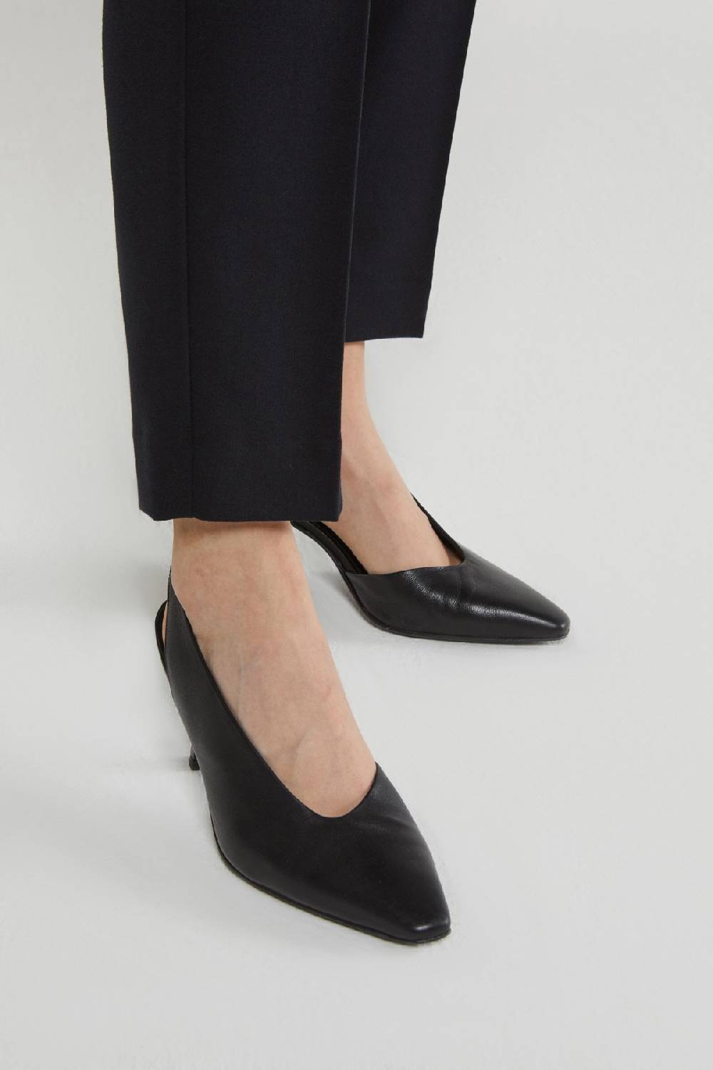 ottod'Ame Ankle lenght trousers In Vendita