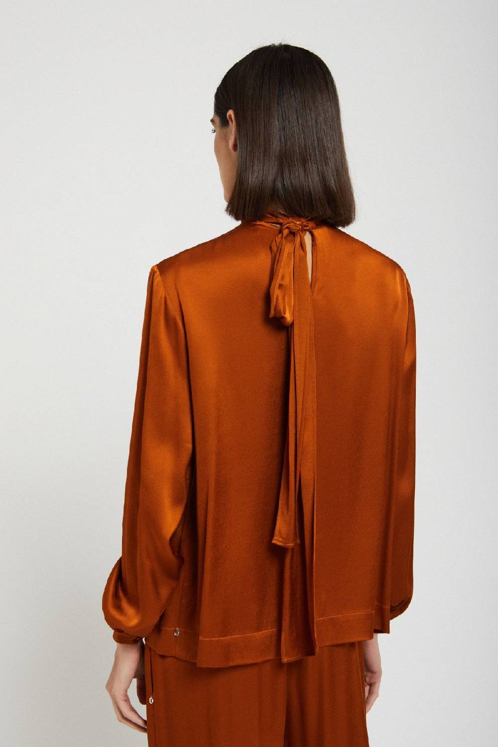ottod'Ame Viscose blouse with scarf neck Saldi Di Fabbrica