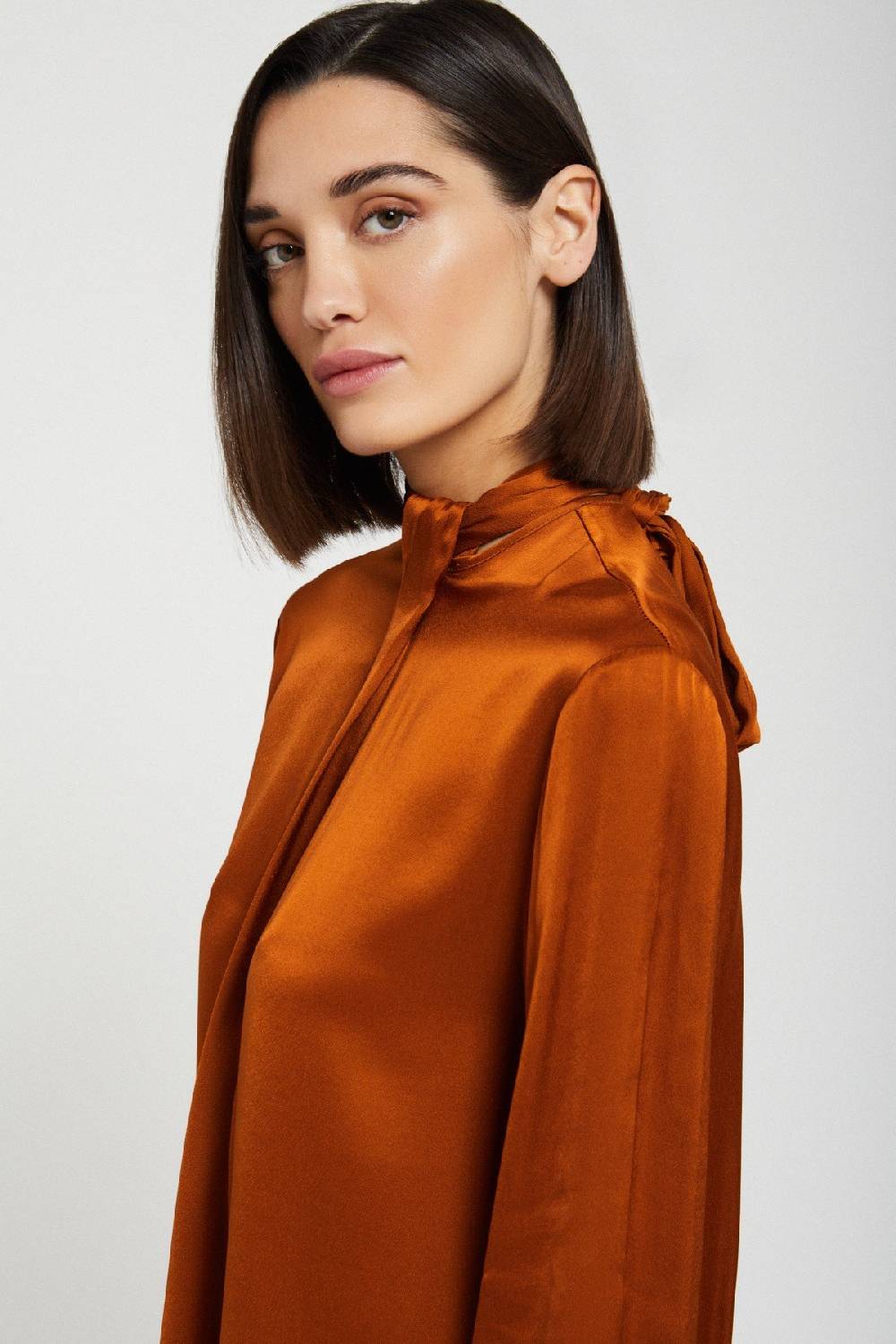 ottod'Ame Viscose blouse with scarf neck Saldi Di Fabbrica