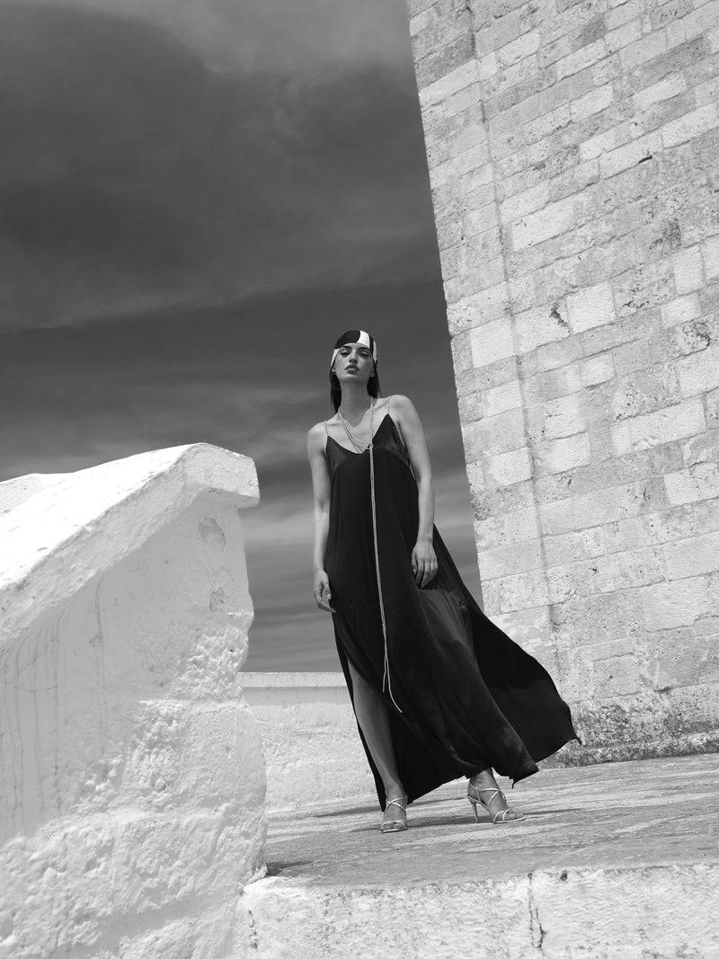 Paola T. Abito lungo in raso di viscosa Moda