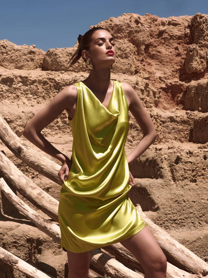 Paola T. Abito in raso di viscosa Promozione