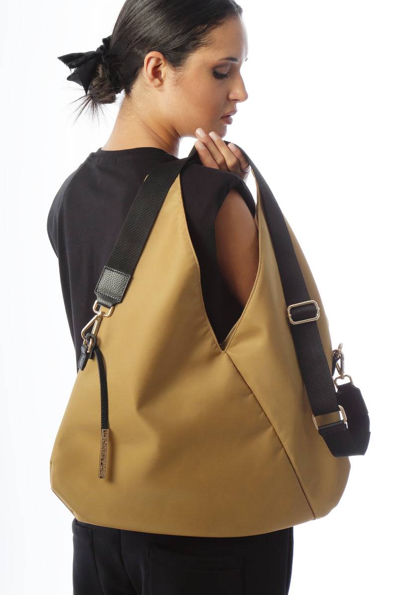 Paola T. Sacca hobo in nylon con dettagli oro Economico