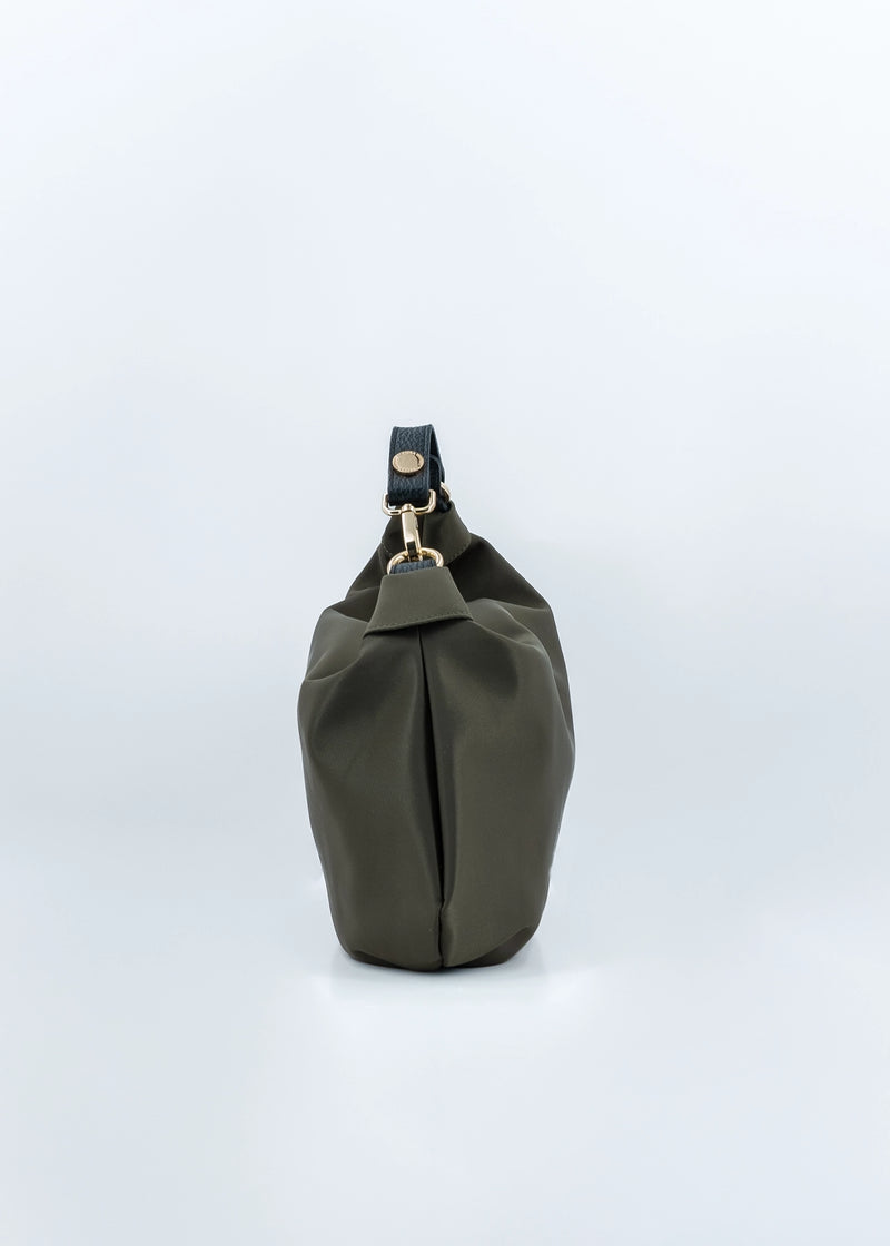 Paola T. Borsa a sacca in nylon con dettagli oro Outlet