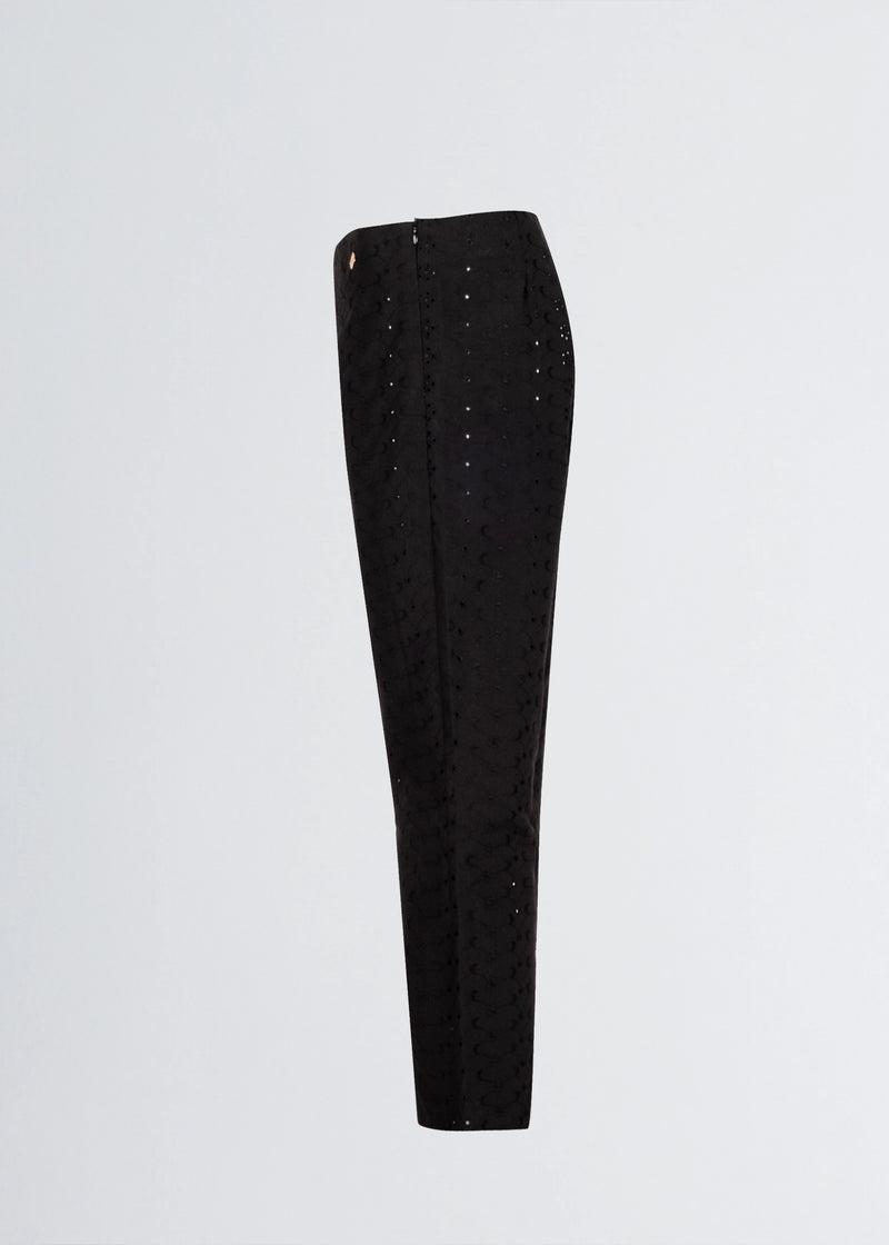 Paola T. Pantalone in cotone sangallo In Linea
