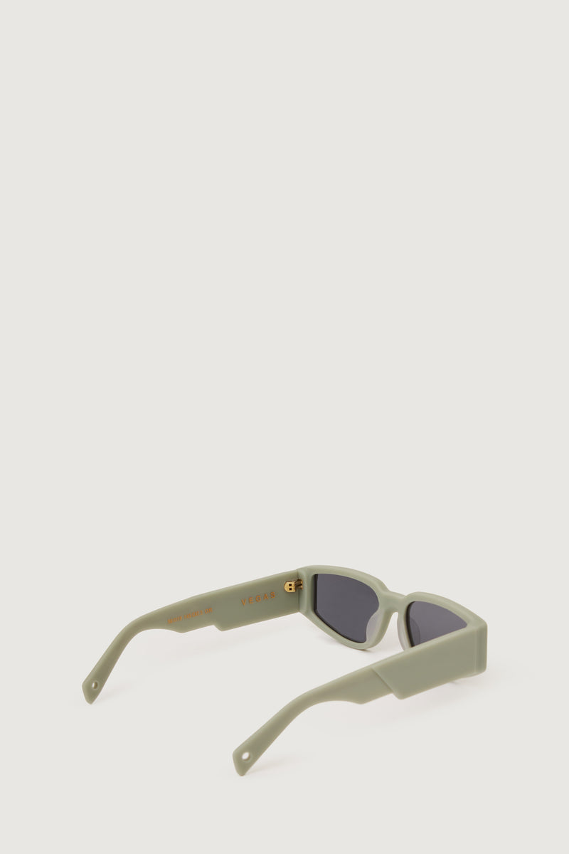 Paura VEGAS SUNGLASSES SAGE/GREY LENS Offerta