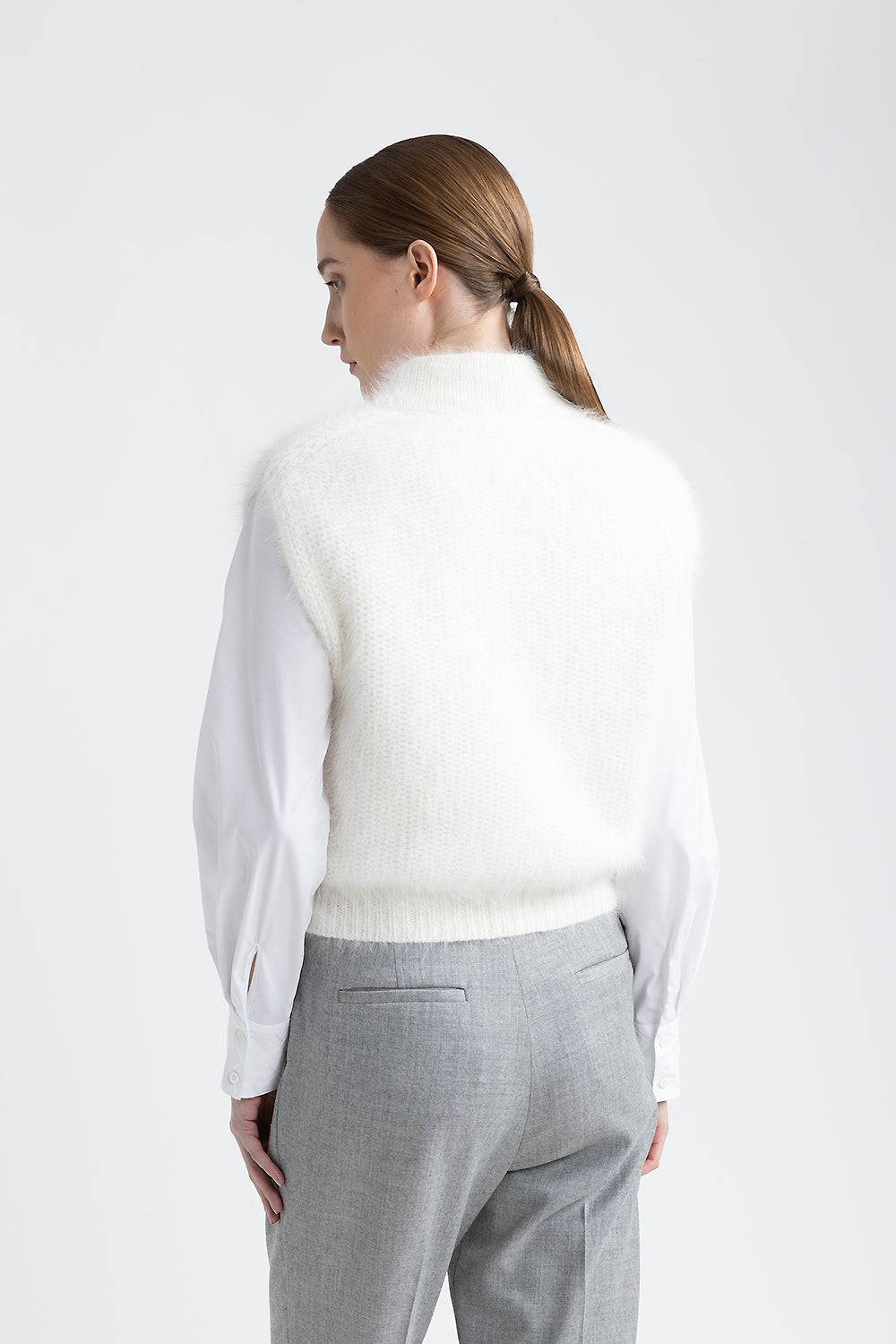 Peserico Gilet in filato di lana d'angora In Vendita