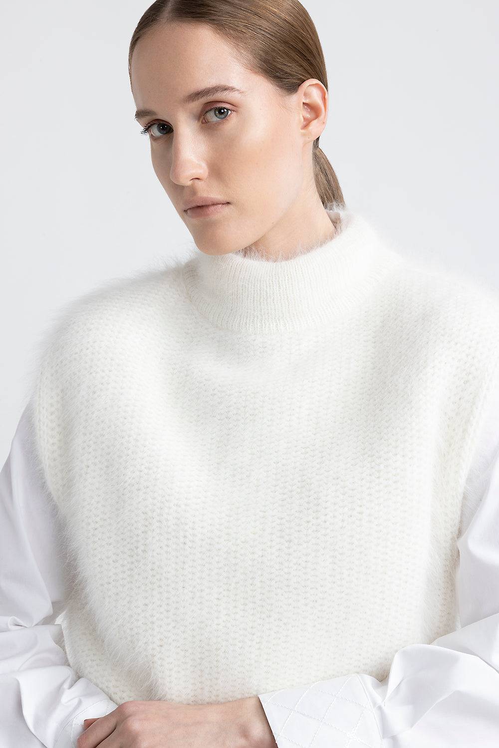 Peserico Gilet in filato di lana d'angora In Vendita