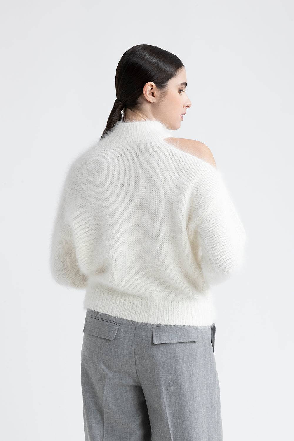 Peserico Maglia in lana d'angora con oblò sulla spalla 2025