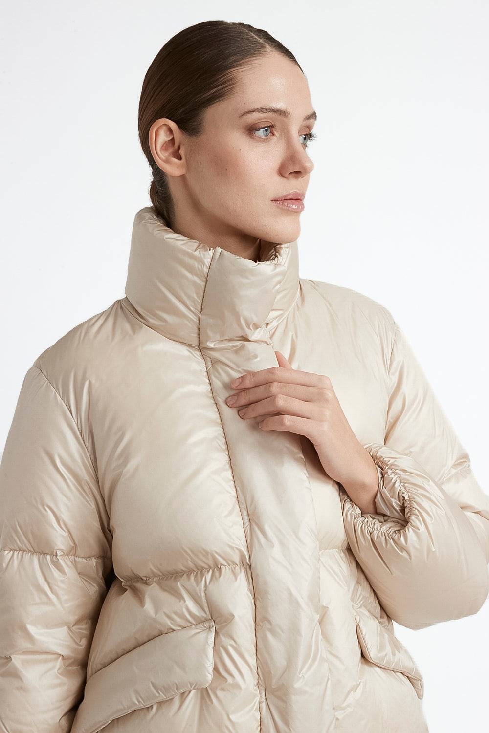Peserico Piumino d'oca corto in nylon ultraleggero Affare Del Giorno