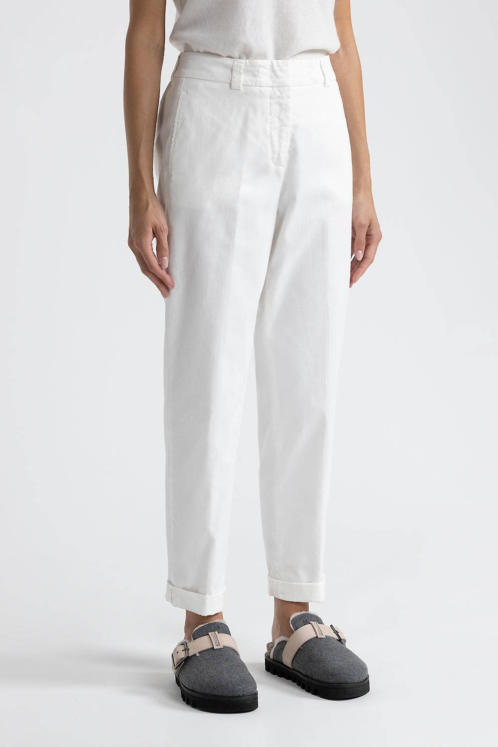 Peserico Pantalone carrot in gabardina mano pesca Moda