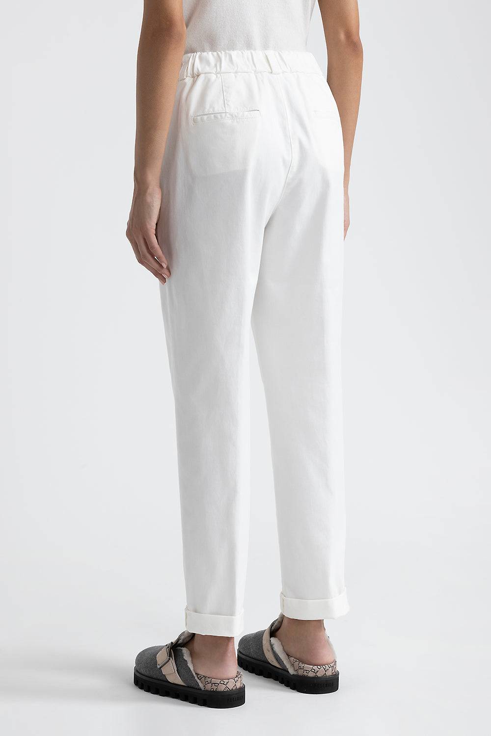 Peserico Pantalone carrot in gabardina mano pesca Moda