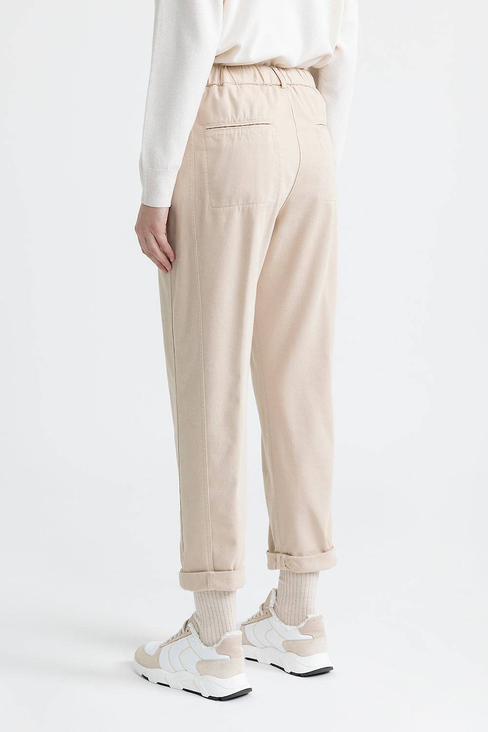 Peserico Pantalone carrot con pince in gabardina di cotone 2025