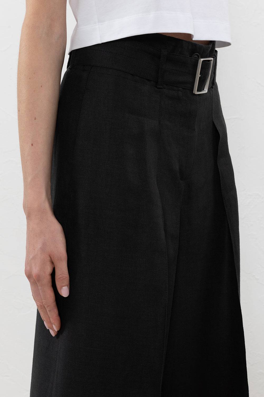 Peserico Pantalone in gabardina di puro lino In Linea