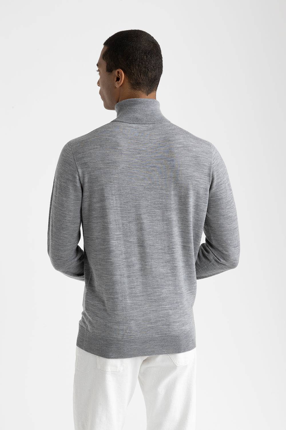 Peserico Maglia collo alto in pura lana vergine Qualità Garantita