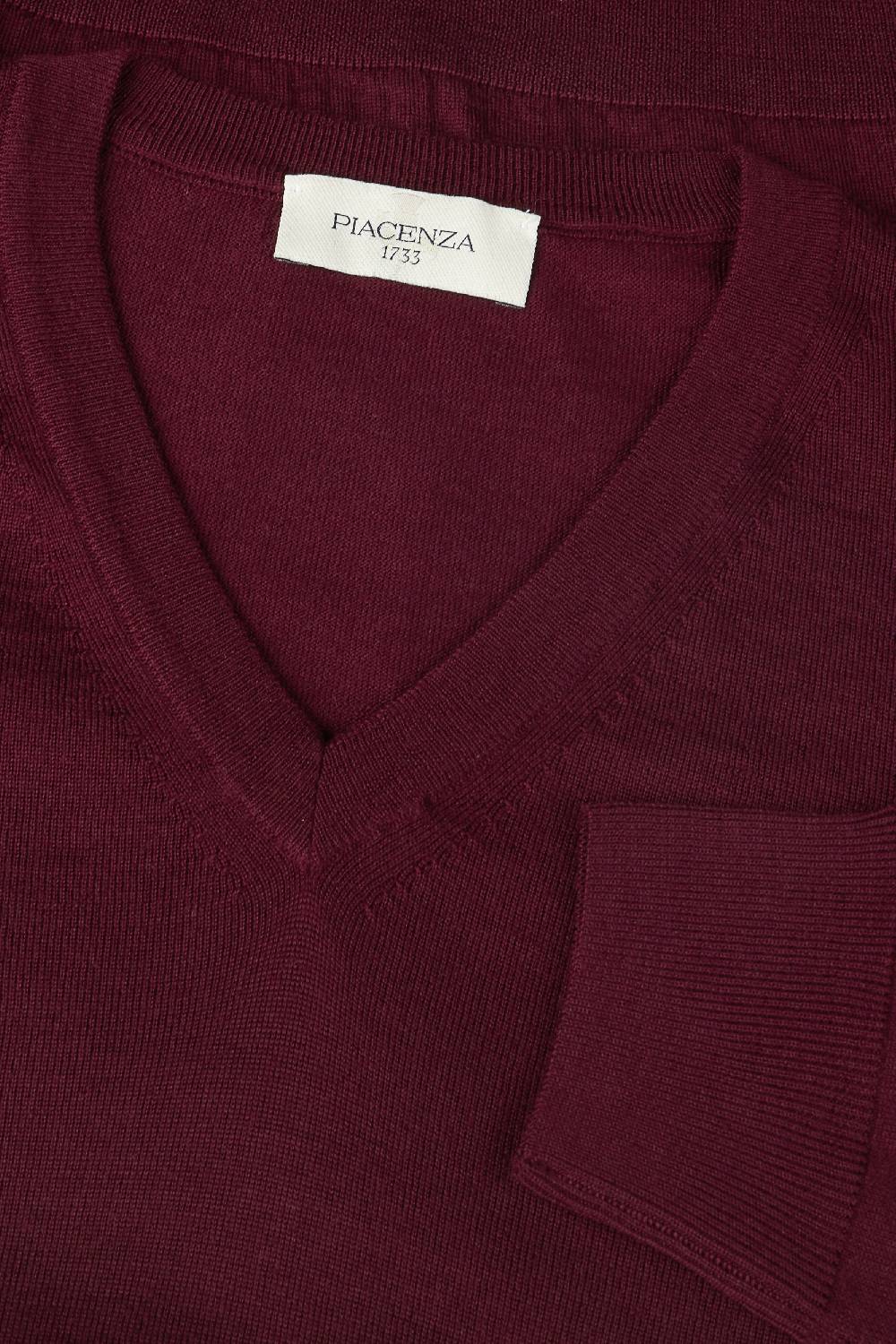 Piacenza 1733 Scollo V lana merino super fine bordeaux Italy
