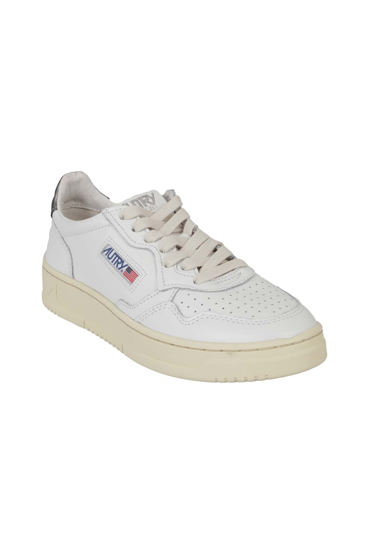 AUTRY Sneakers Medalist Low Women White Silver Italy