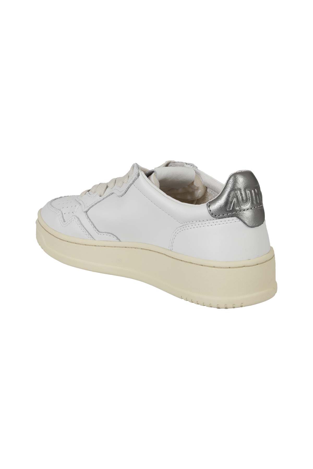 AUTRY Sneakers Medalist Low Women White Silver Italy