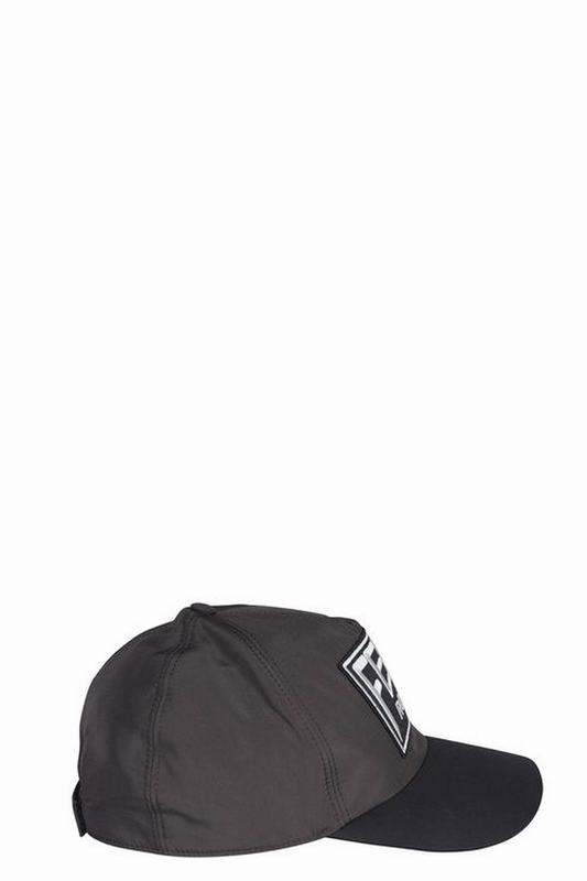 Fendi Cappelli Codice prodotto: FXQ768 AKVXF0ZAD Presa
