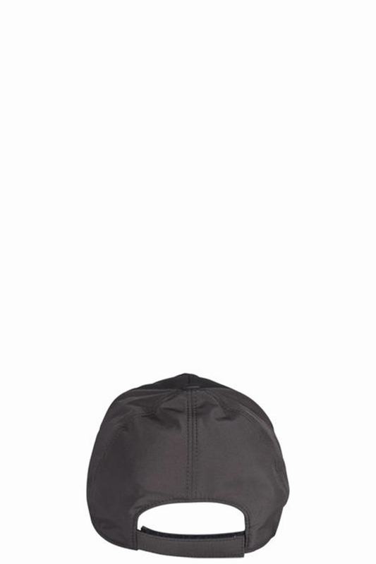 Fendi Cappelli Codice prodotto: FXQ768 AKVXF0ZAD Presa