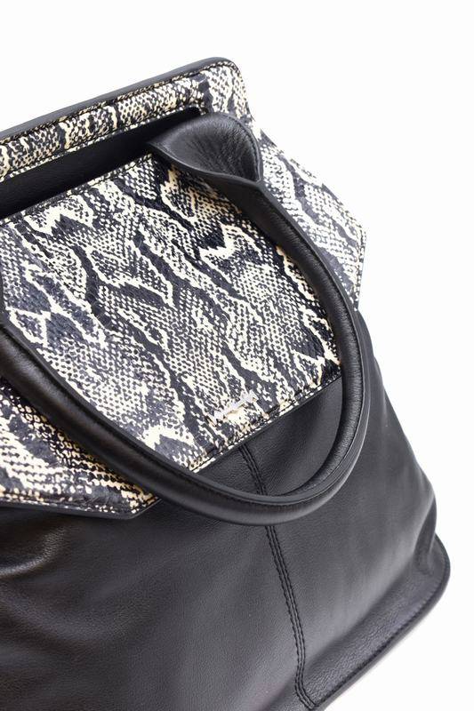 MCQ Alexander Mqueen A tracolla Codice prodotto: DEYSI TOTE In Saldo