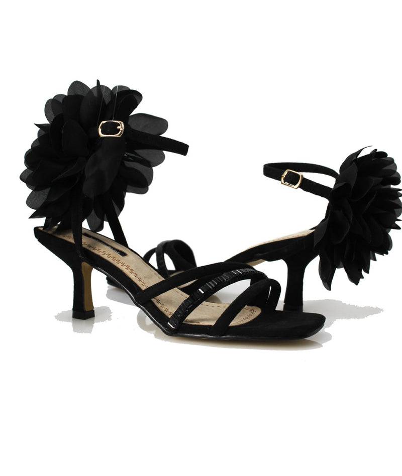 Pokemaoke Marylin Selene Nero Affare Del Giorno