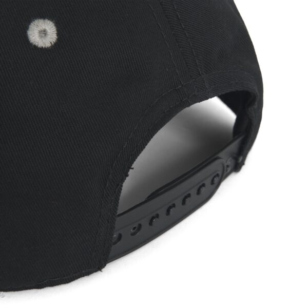 Propaganda Triangle Snapback Convenienza