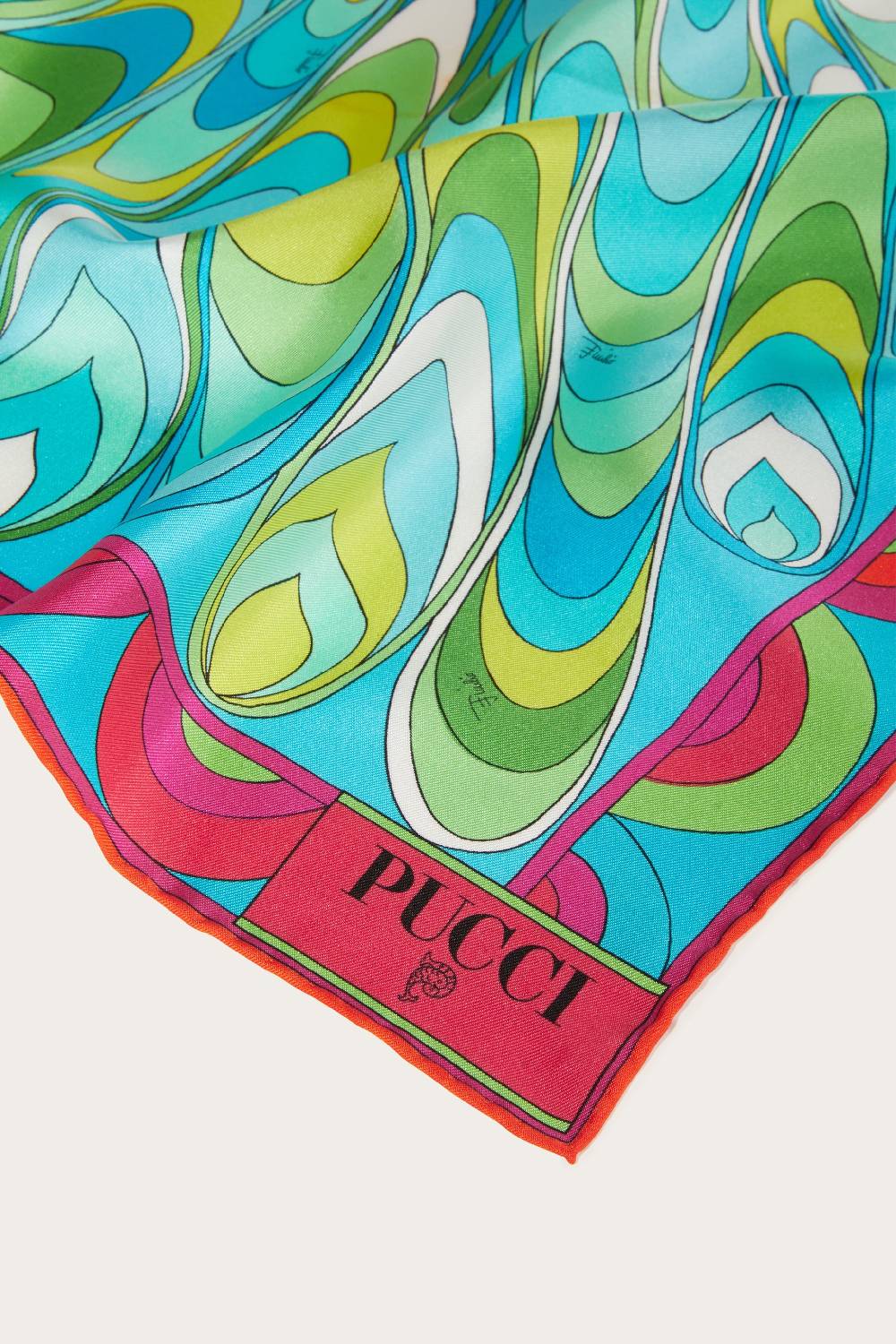 Pucci Carré piccolo in seta con stampa Onde Pezzi Unici