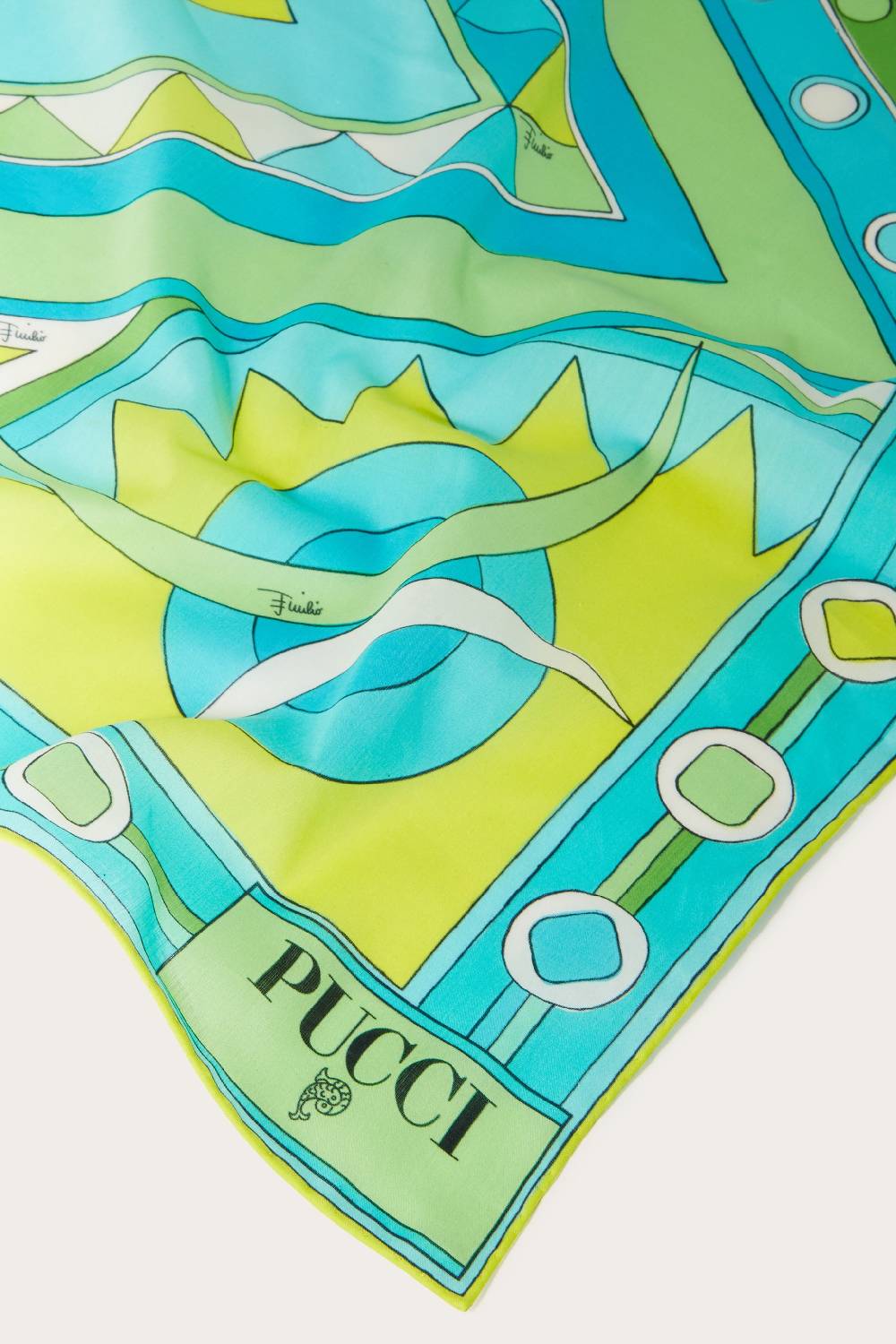 Pucci Carré piccolo con stampa Vivara Saldi