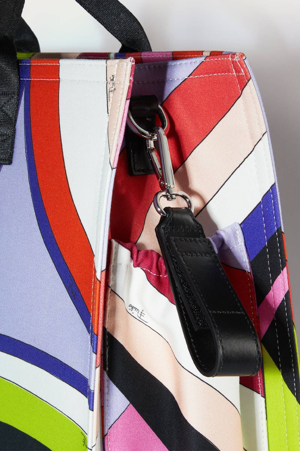 Pucci Iride-Print Changing Bag In Vendita