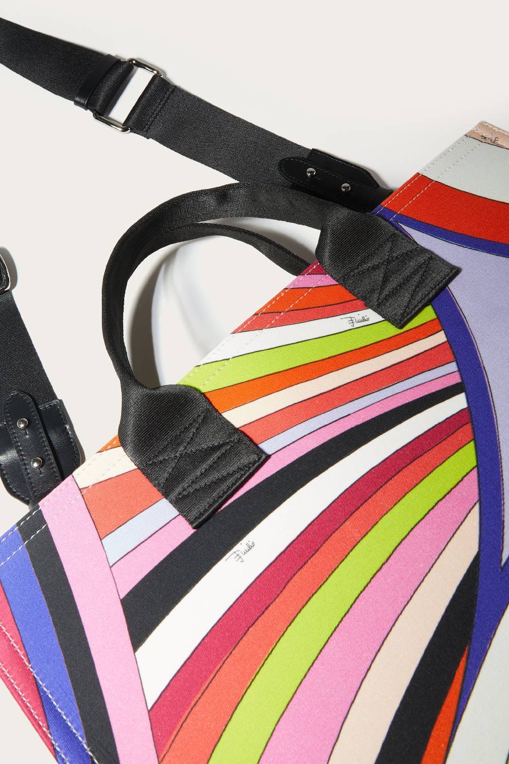 Pucci Iride-Print Changing Bag In Vendita