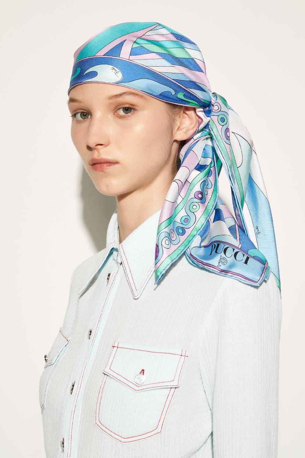 Pucci Carré grande in seta con stampe Iride e Marmo Moda