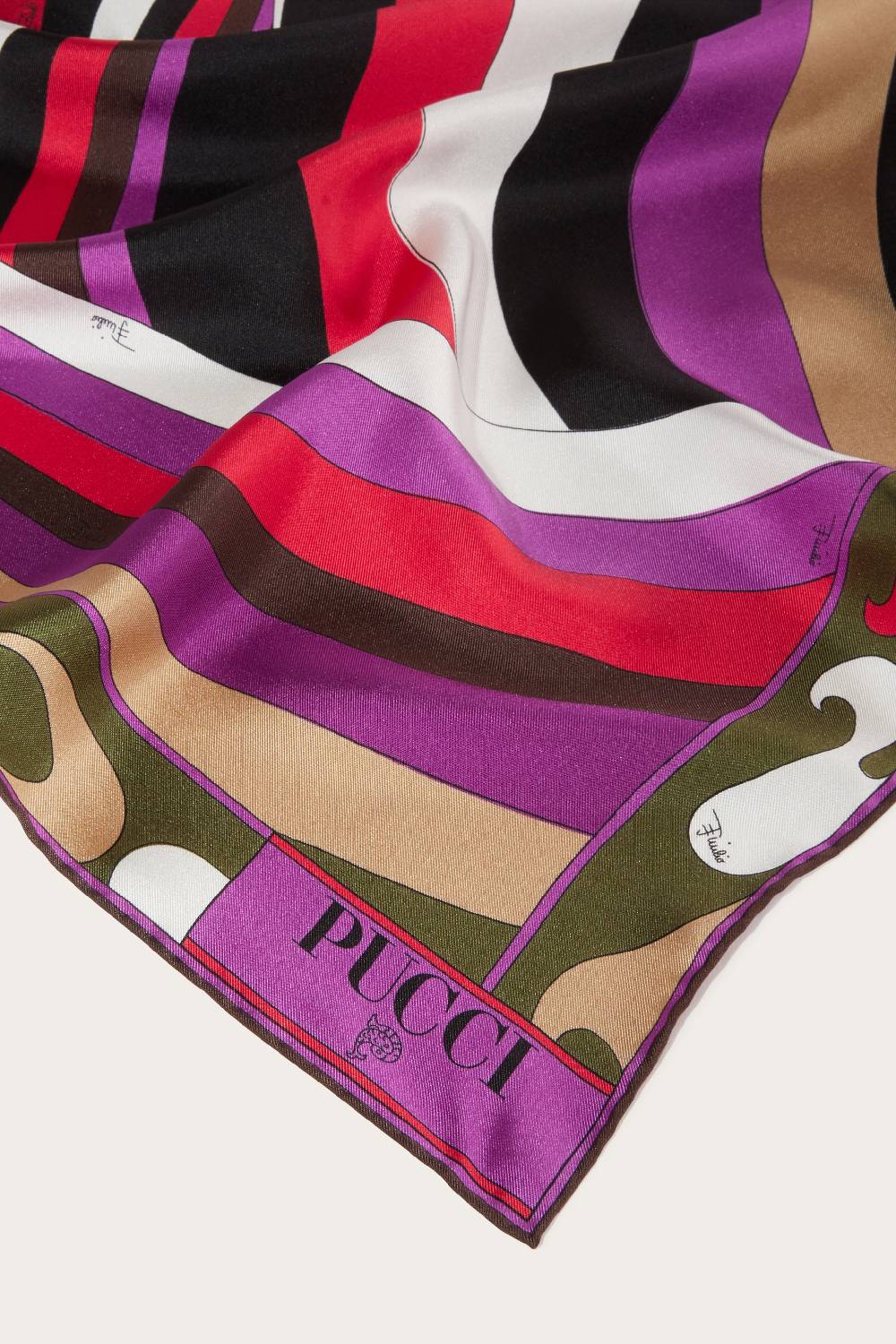 Pucci Carré grande in seta con stampe Iride e Marmo Sottocosto