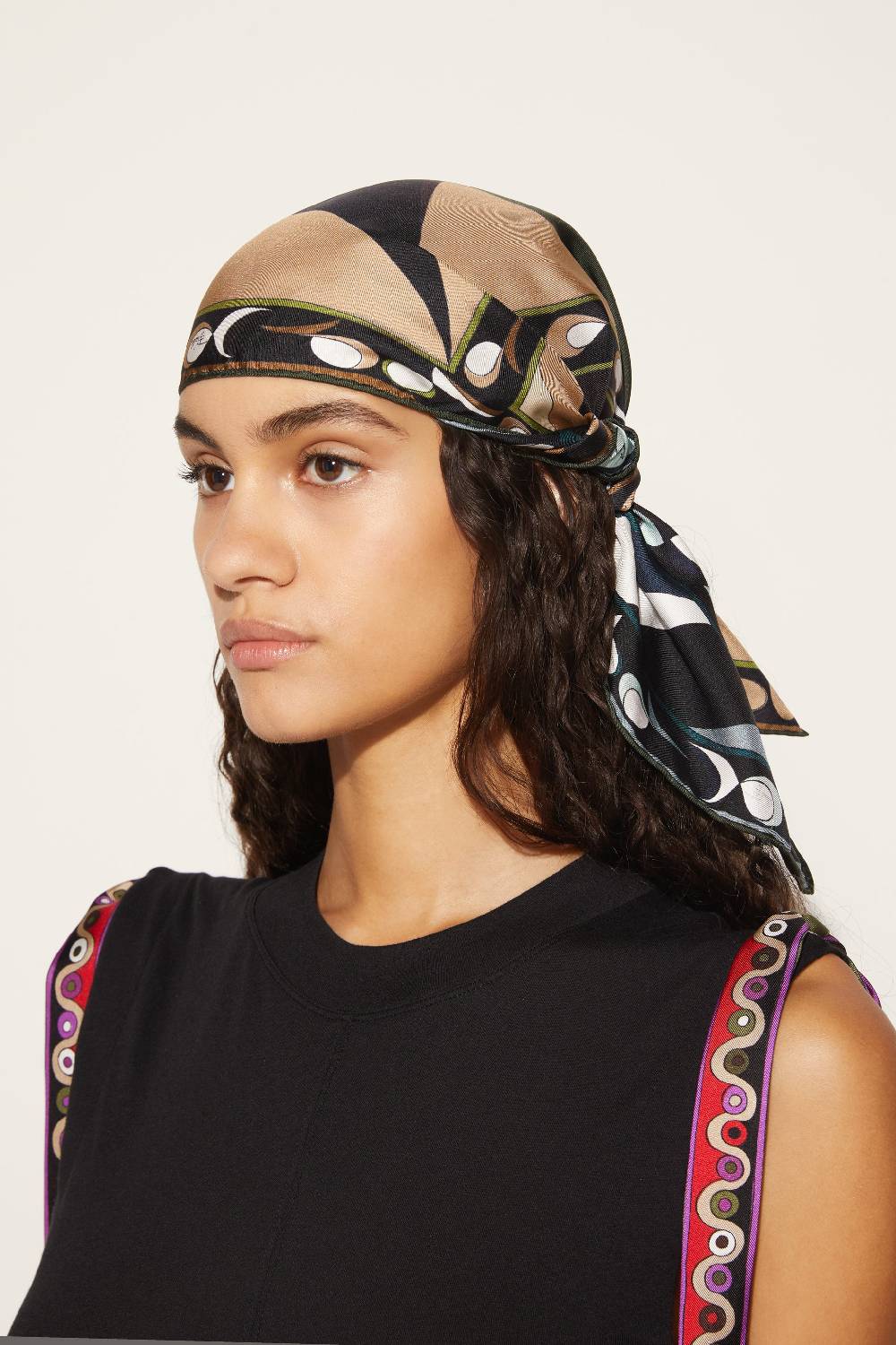 Pucci Foulard in seta con stampa Pesci Ritorno libero