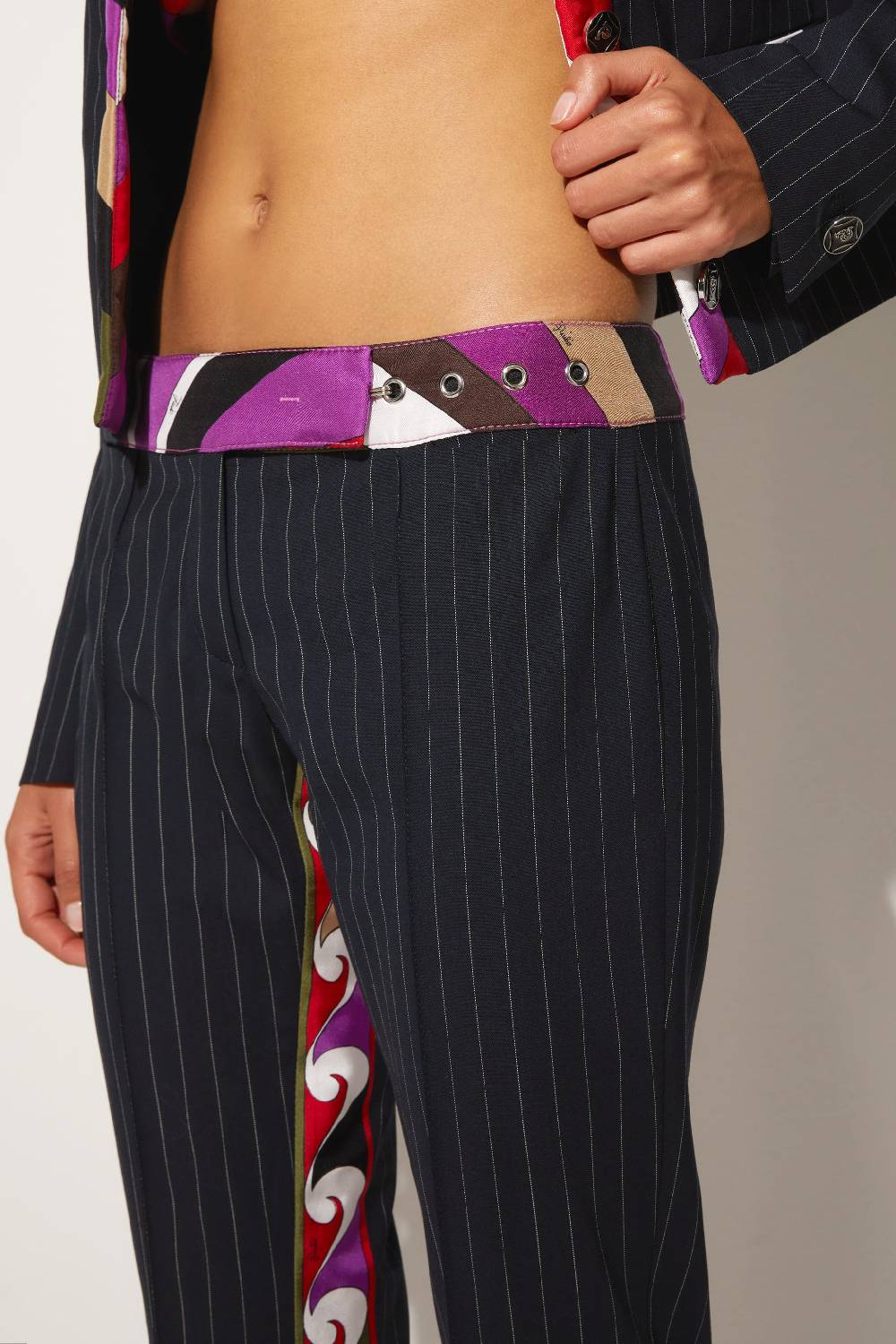 Pucci Pantaloni gessati con finiture Iride e Cigni Solo un giorno rimasto