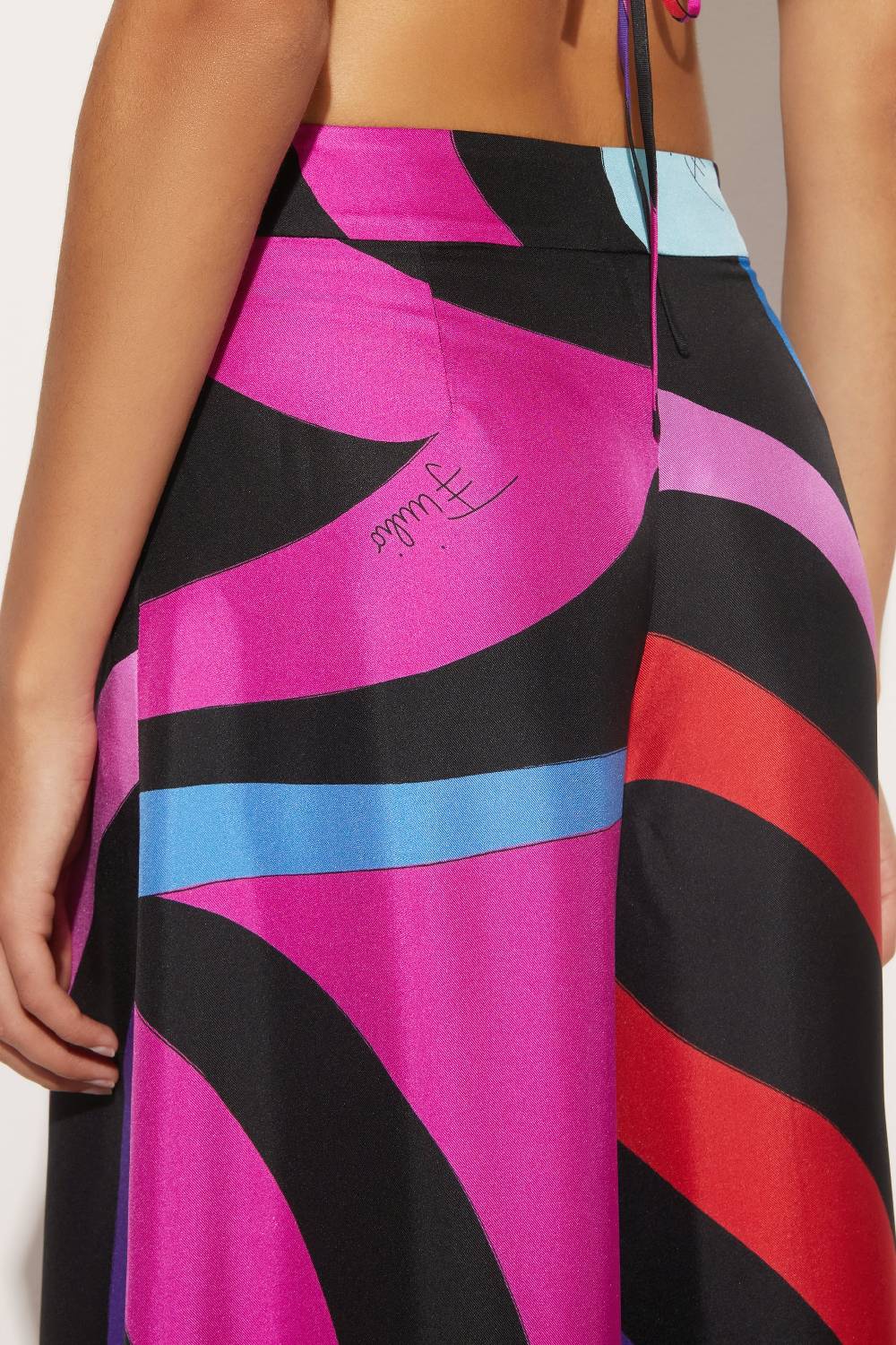 Pucci Pantaloni in seta con stampa Marmo 2025
