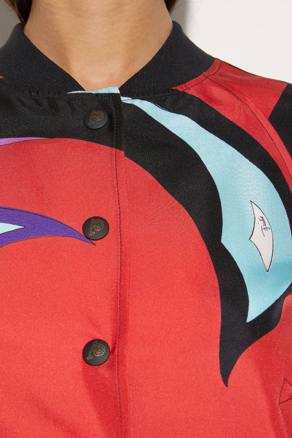 Pucci Bomber in seta con stampa Cigni Presa